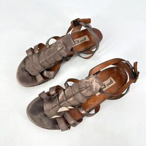 Paul Green Women’s Size 6 Metallic Strappy Gladiator Style Leather Sandals‎